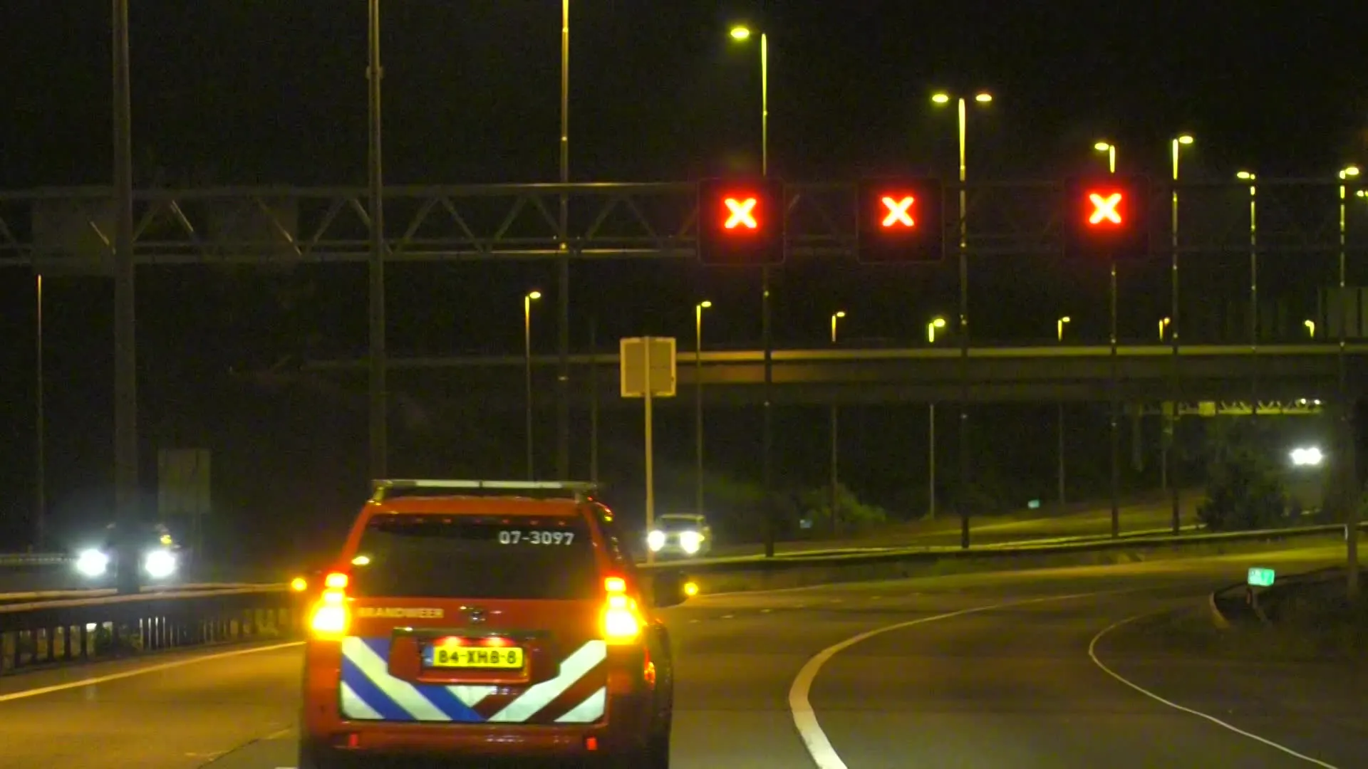 Een gewonde bij ernstig ongeval A50 bij Arnhem, een persoon aangehouden