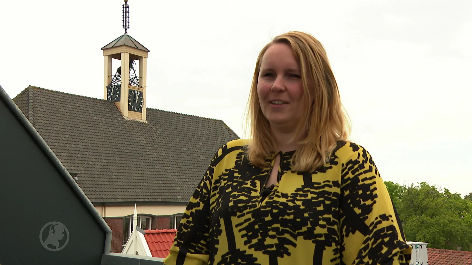 Kerkklok beiert hotelgasten wakker