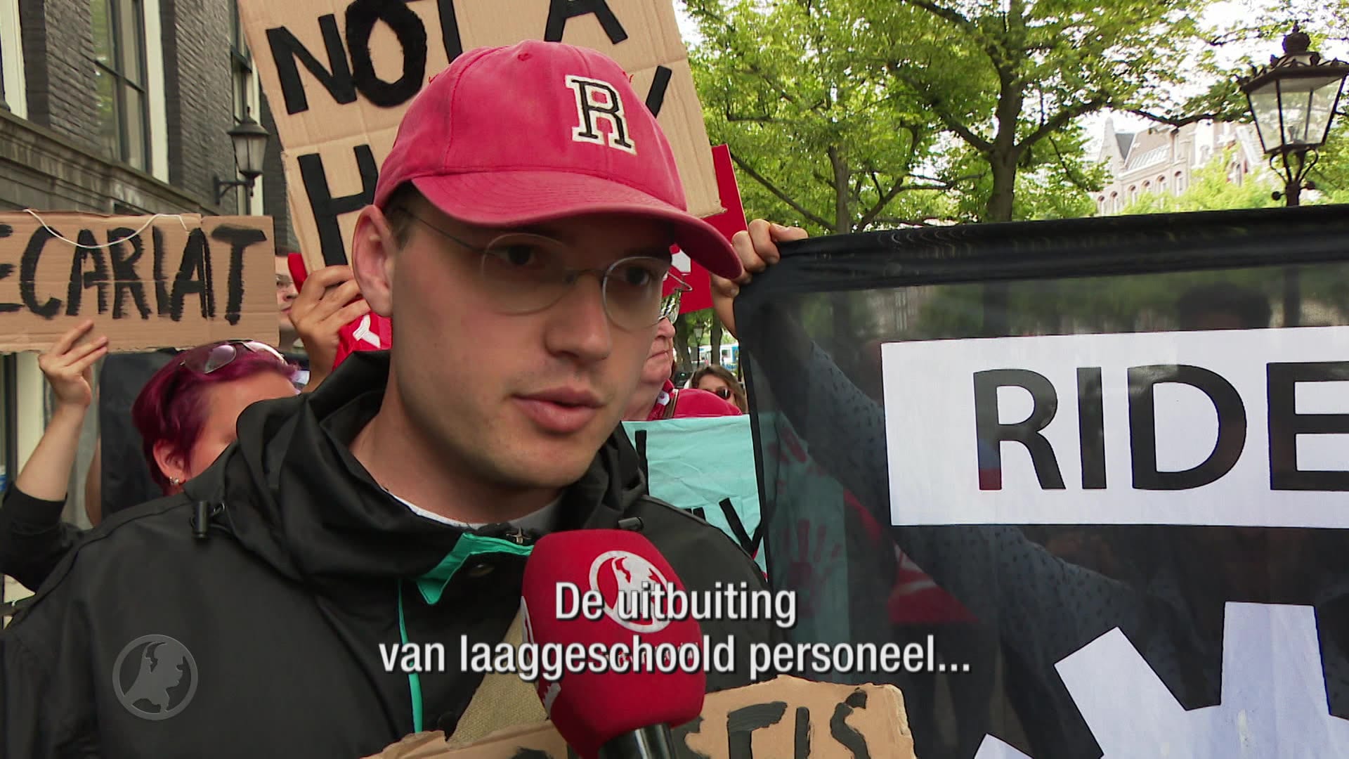 FNV sleept Deliveroo voor de rechter vanwege zzp'ers