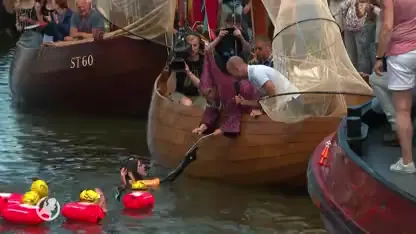 Enorme drukte in Stavoren om Van der Weijden aan te moedigen