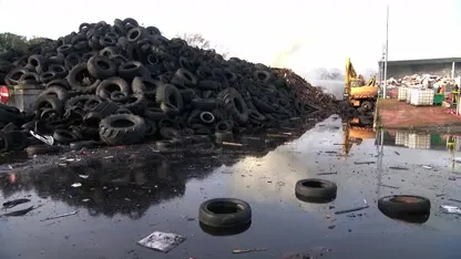 Grote brand bij recyclingbedrijf in Meppel