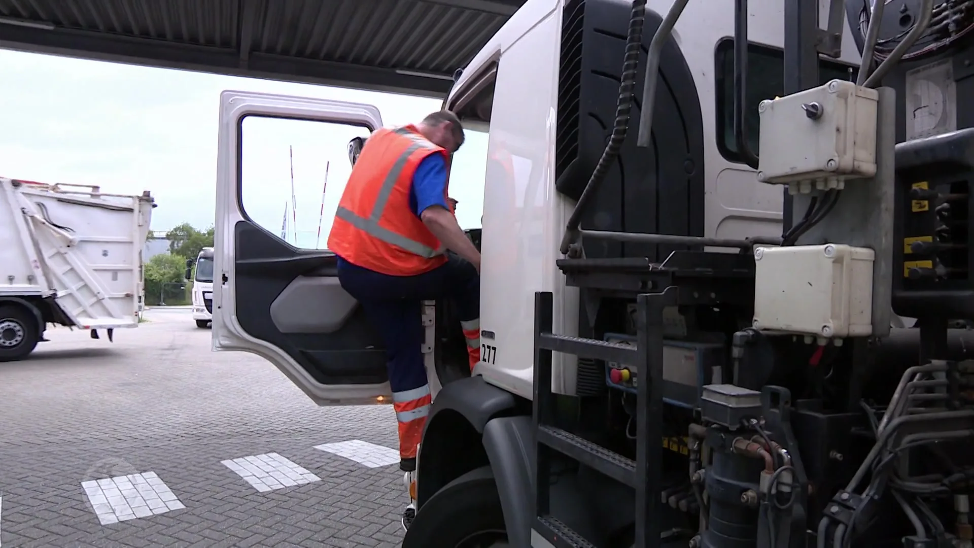 Haagse vuilnismannen krijgen MBO-diploma