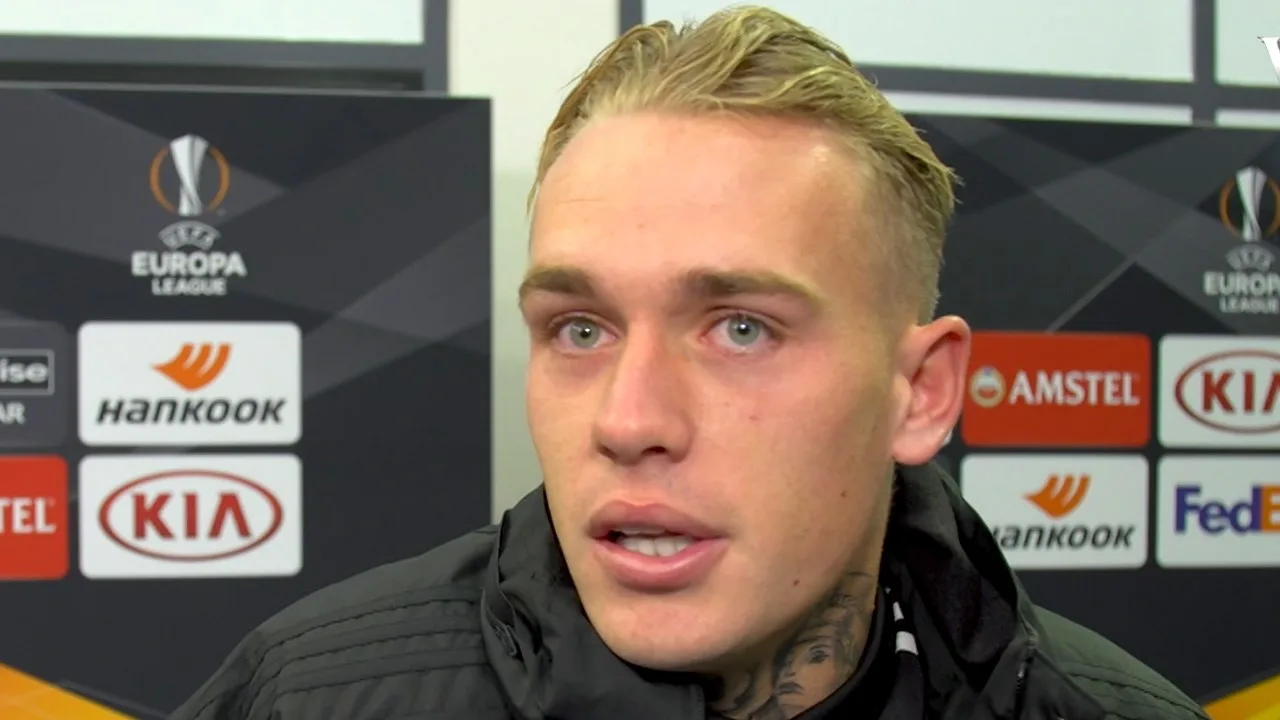 Emotionele Karsdorp: 'Ik lees mijn berichten niet meer'