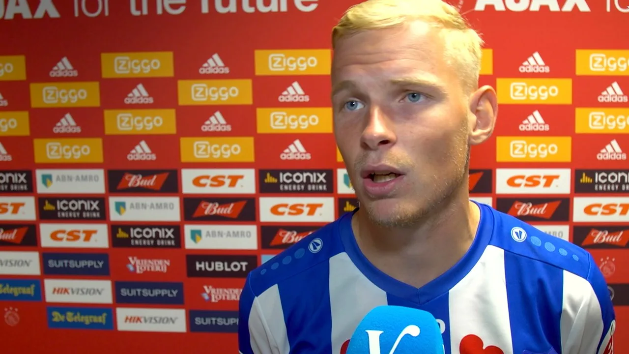 Woudenberg over afgekeurde goal: 'Was gewoon een fysiek duel met Veltman'