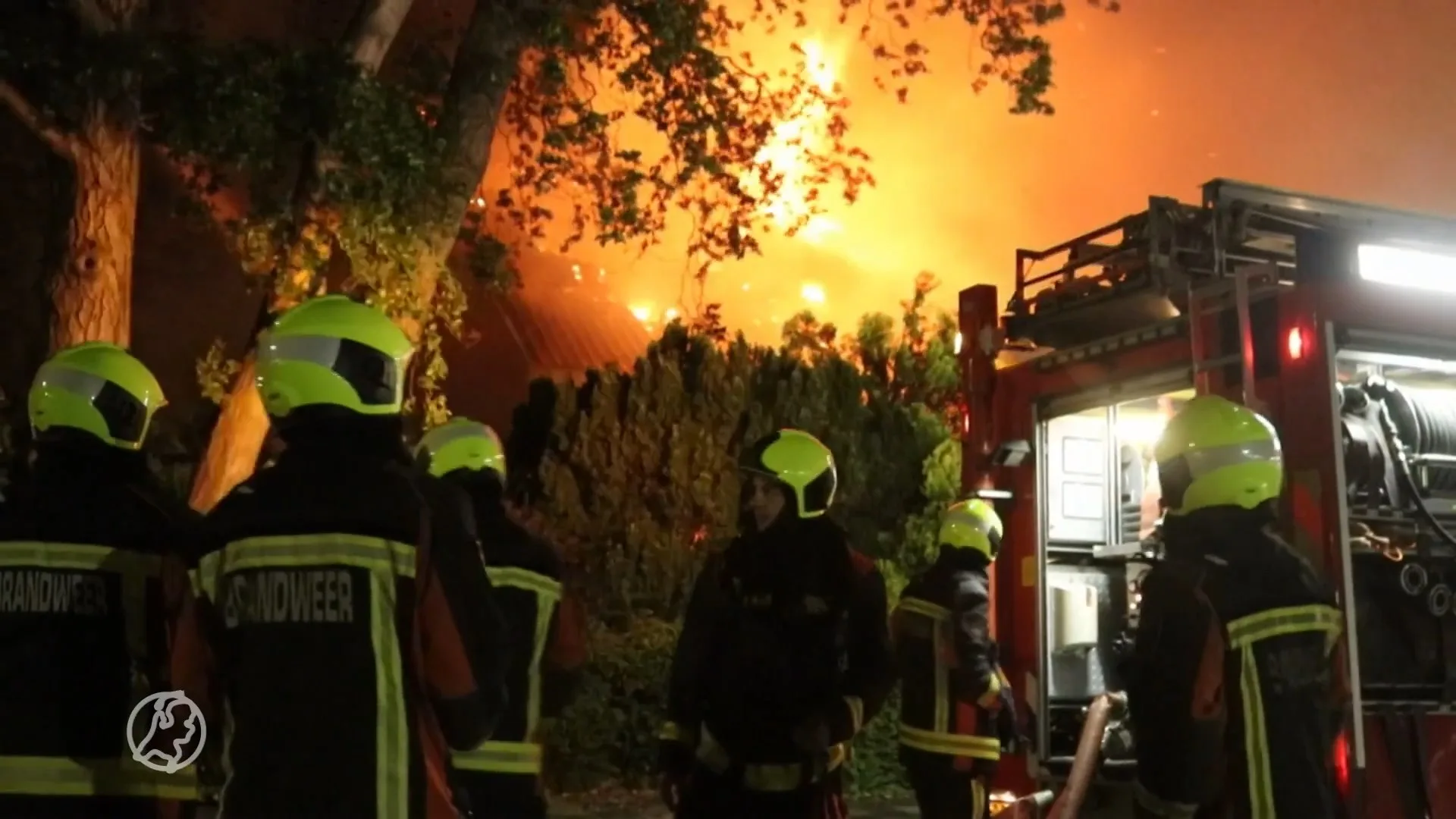Agenten ontdekken per toeval grote woningbrand in Lisse