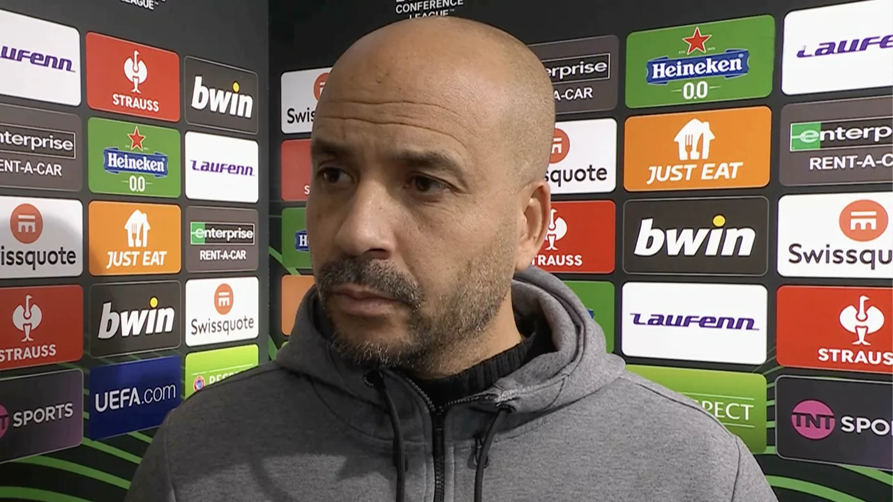 Jansen na nederlaag tegen Aston Villa: 'Héél vervelend dat 'ie zo uit handen glipt'