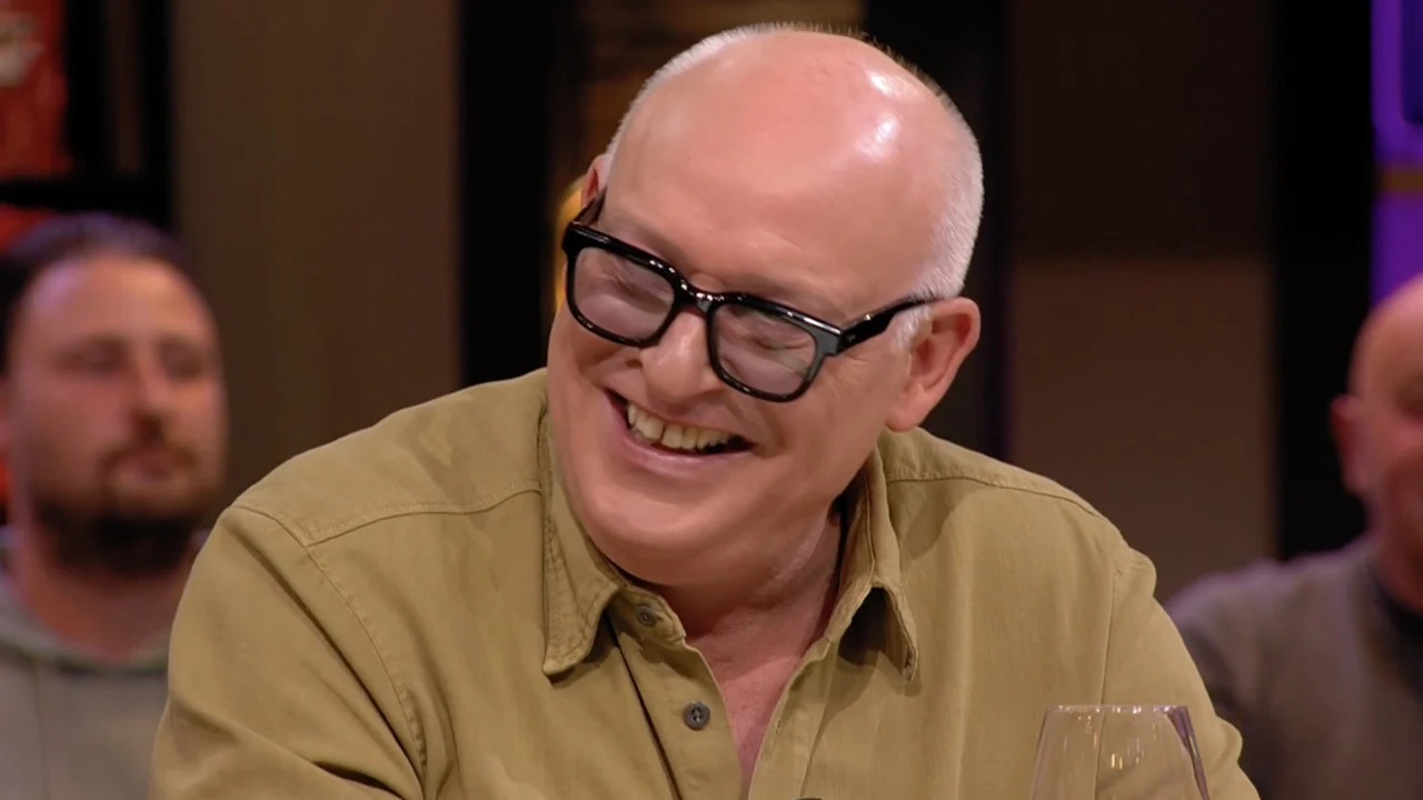 René lacht om uitspraak Ten Hag over Maguire: 'Hij heeft geen tv, denk ik!'