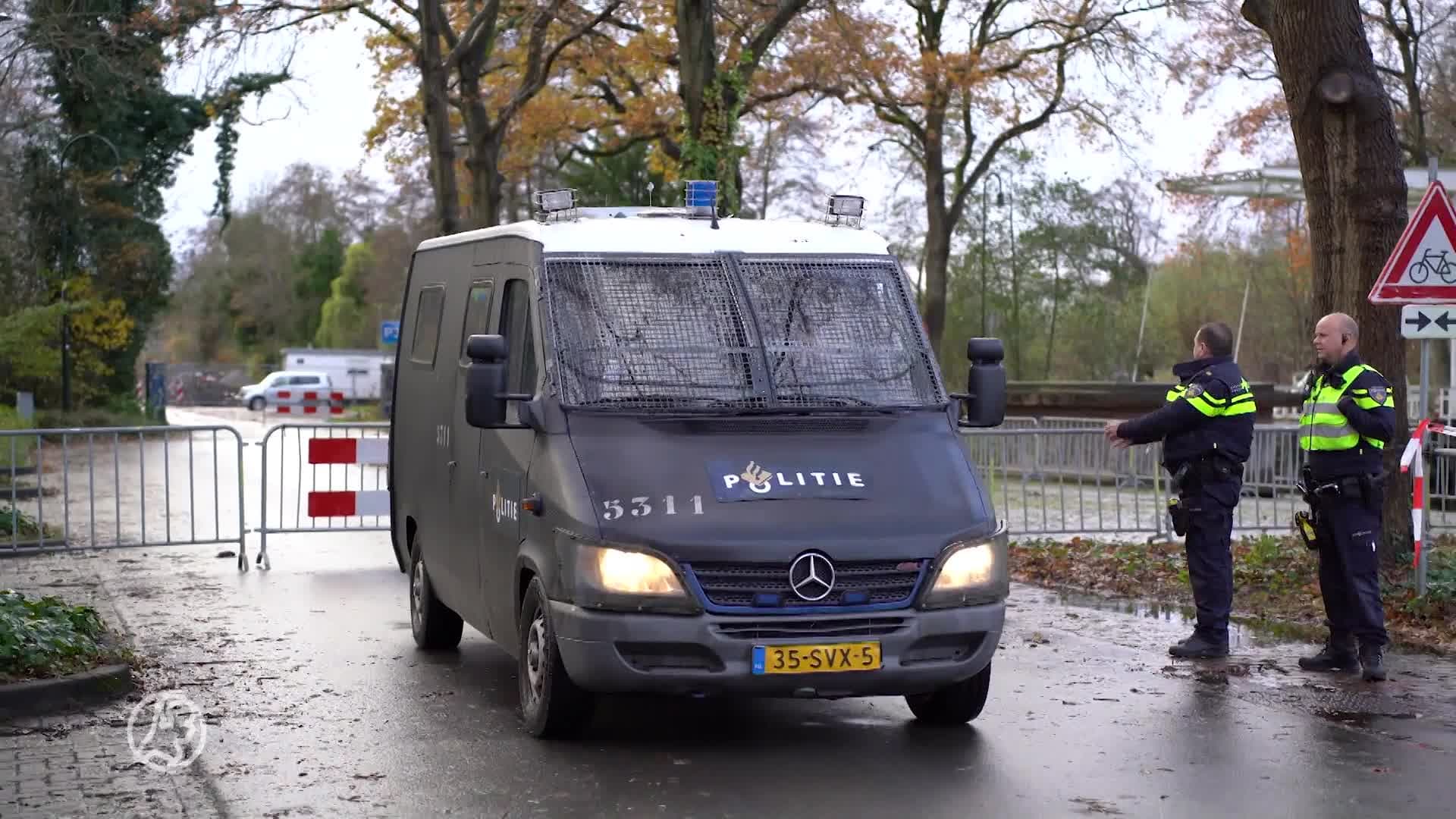 Politie sluit Slochteren van buitenwereld af om vrees verstoring Sintintocht