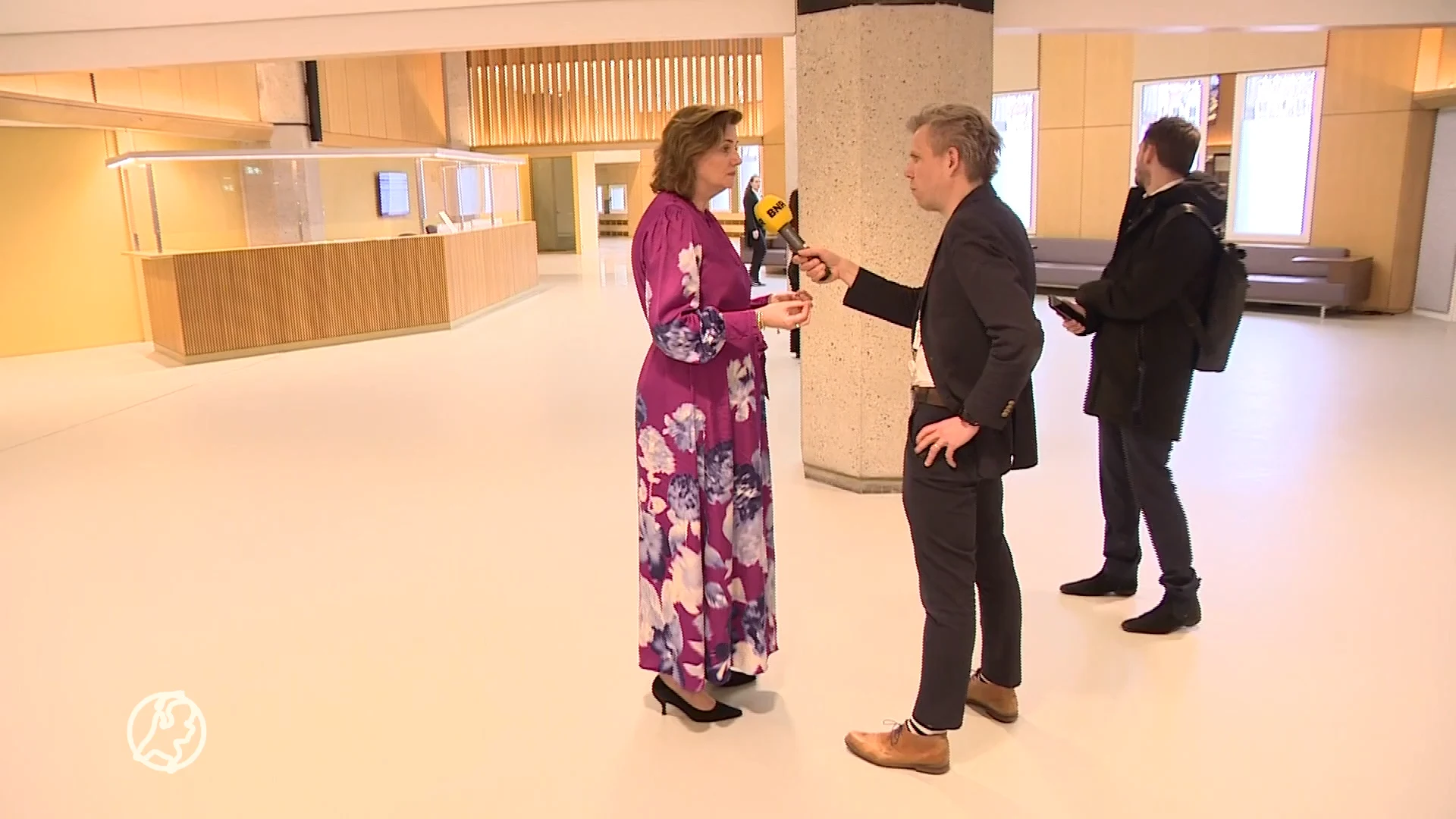 Van Gennip (SZW) roept vrouwen op meer te gaan werken