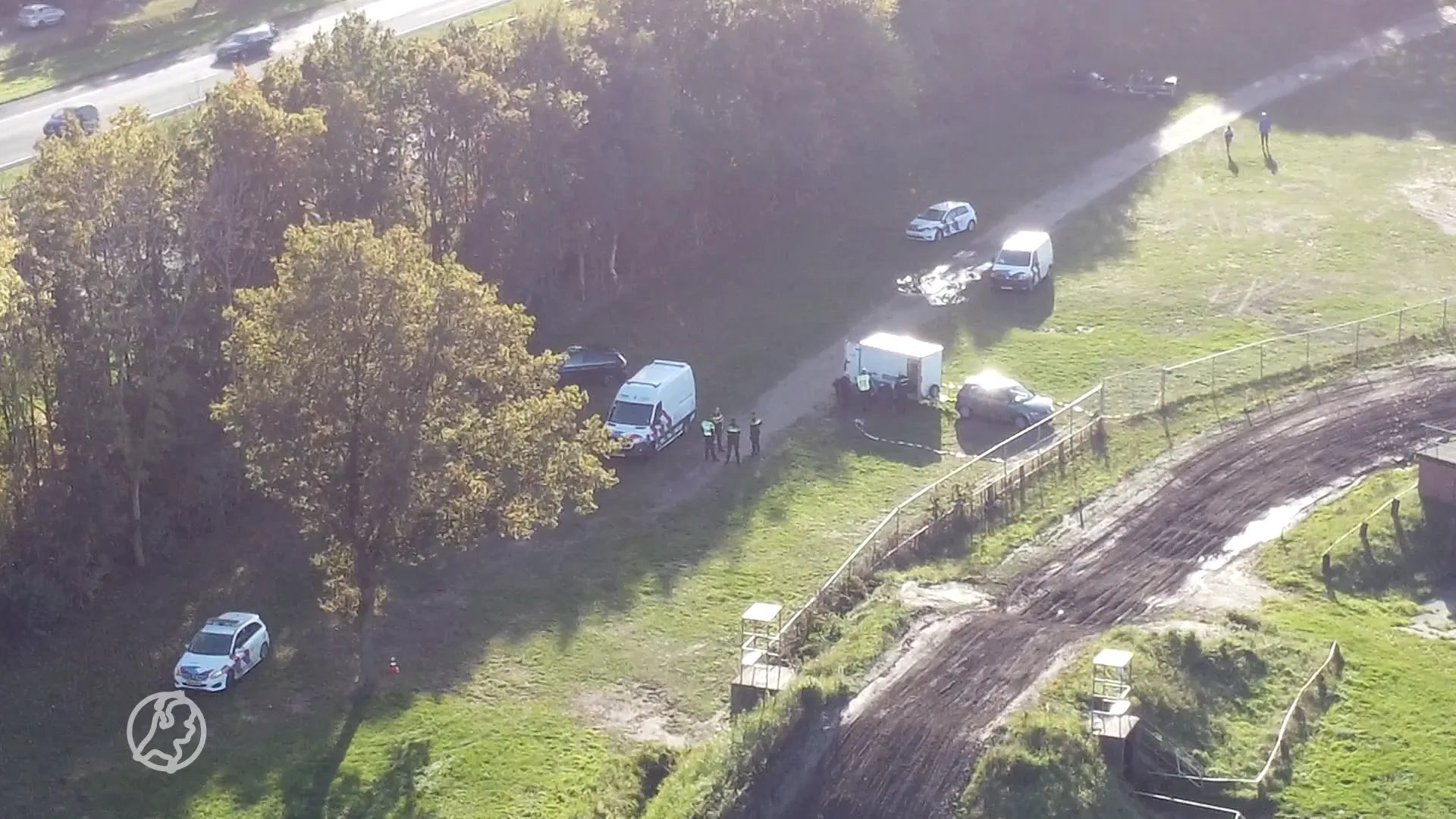 Motorcrosser botst op toeschouwers in Marum: jong kind ernstig gewond