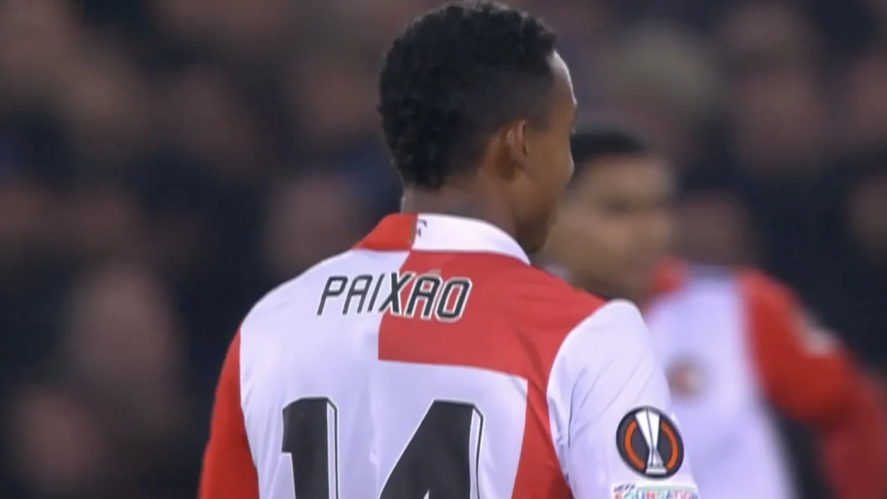 KANS: Provedel redt op hard schot van Paixao