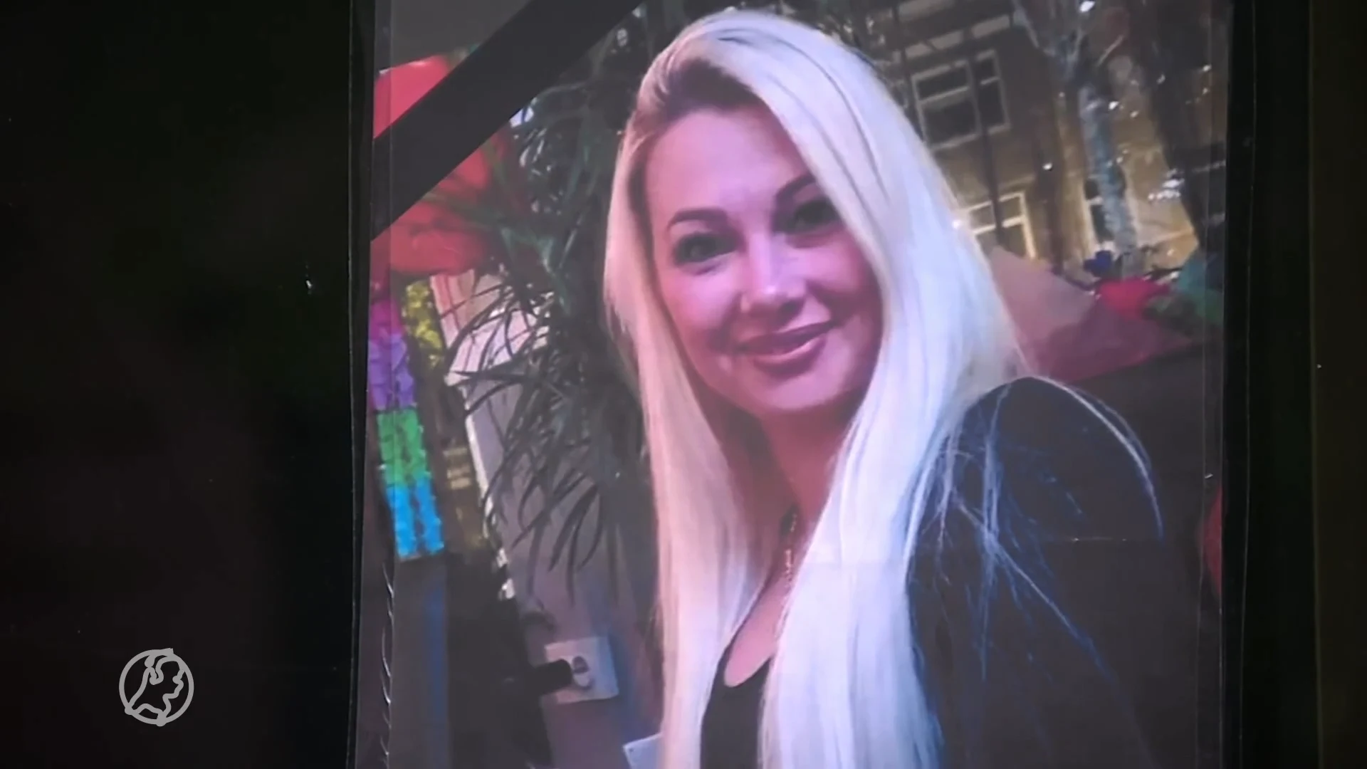 Bloemenzee bij Haagse Albert Heijn voor doodgestoken Antoneta (36)