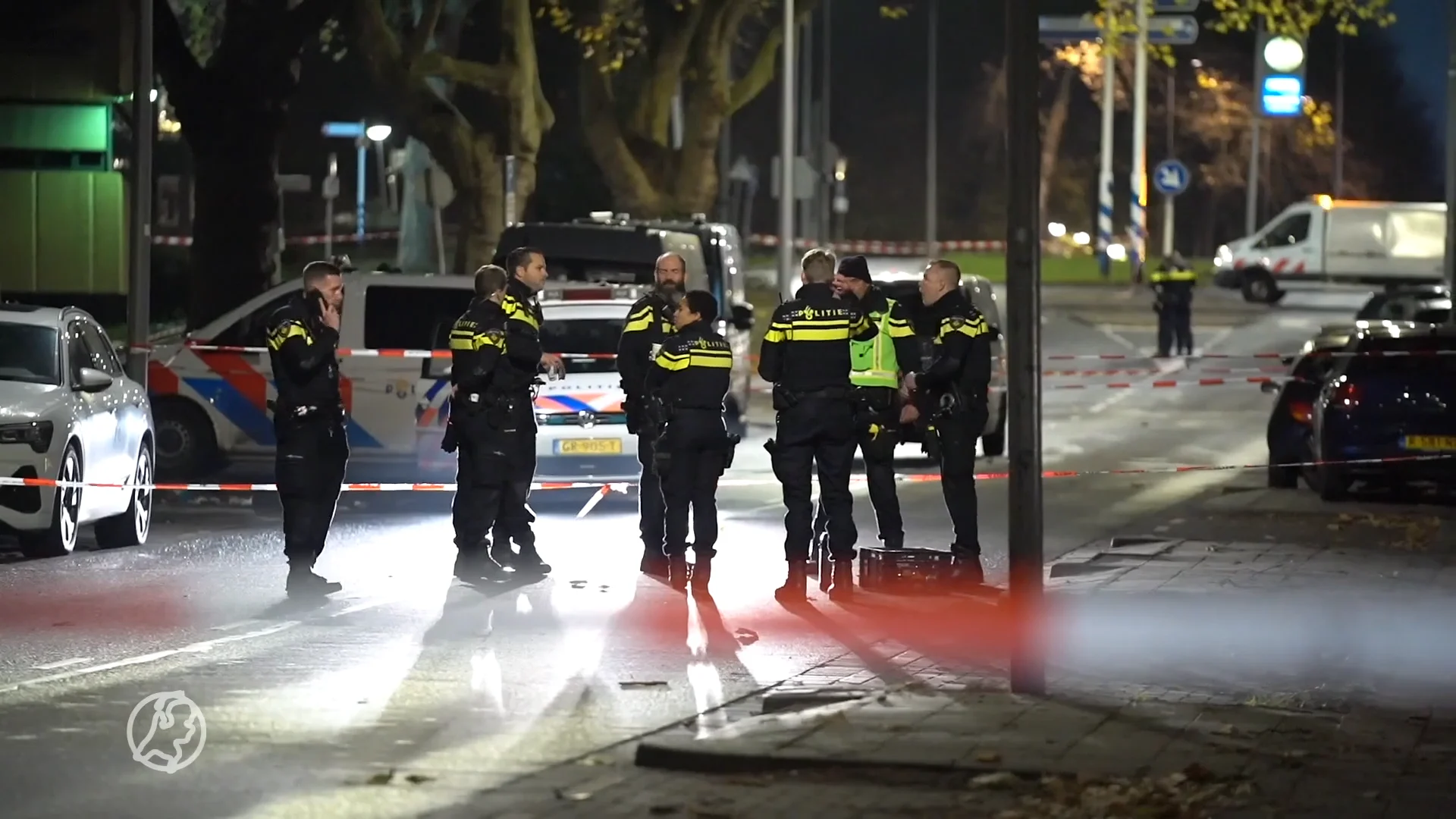 Moeder en buurman neergestoken in Rotterdam, politie schiet verdachte (19) neer