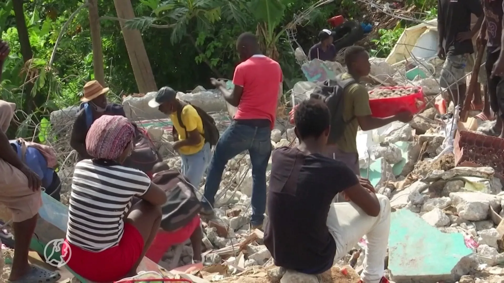 Defensie: hulpverlening in Haïti komt op gang