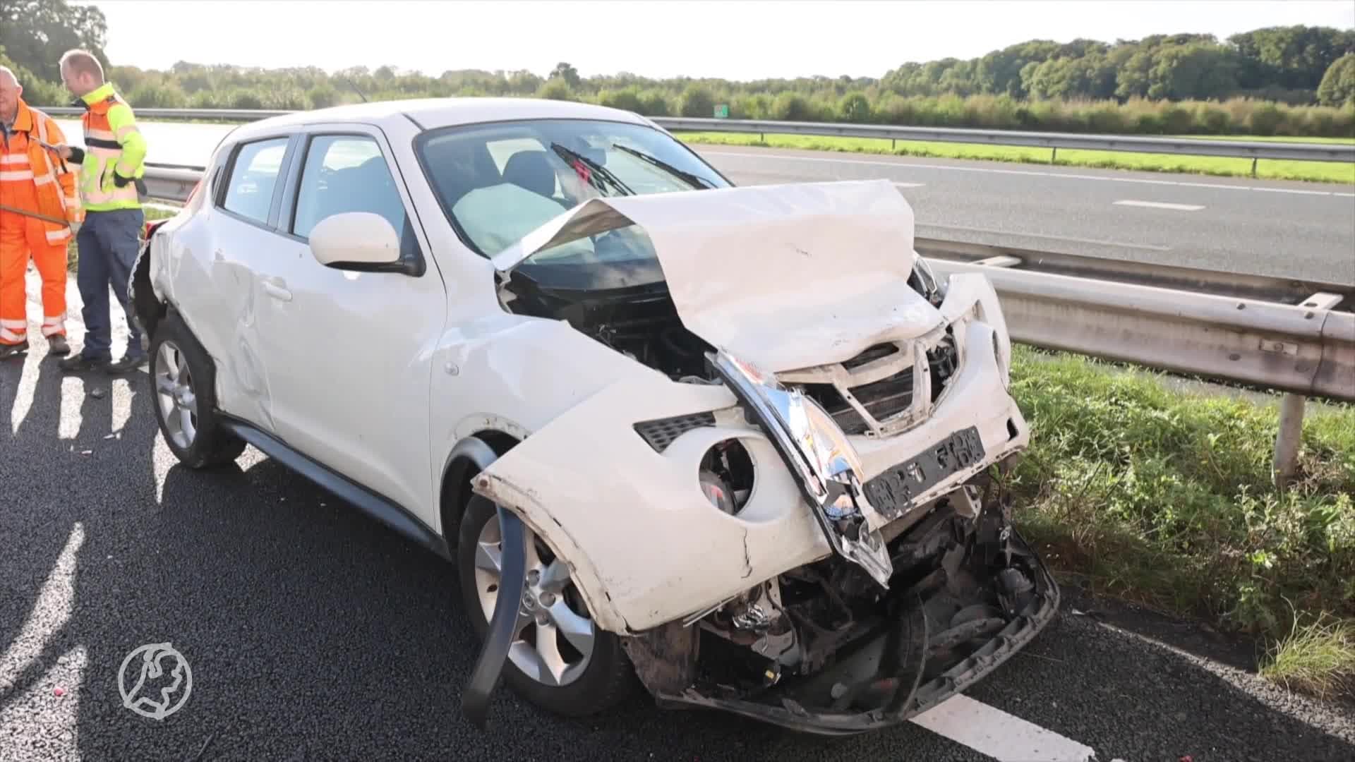 Zes auto's knallen op elkaar bij kettingbotsing op A28