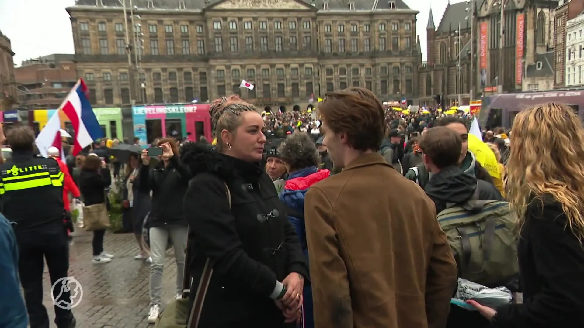 Rond de duizend mensen toch bij elkaar op de Dam ondanks afgeblazen demonstratie