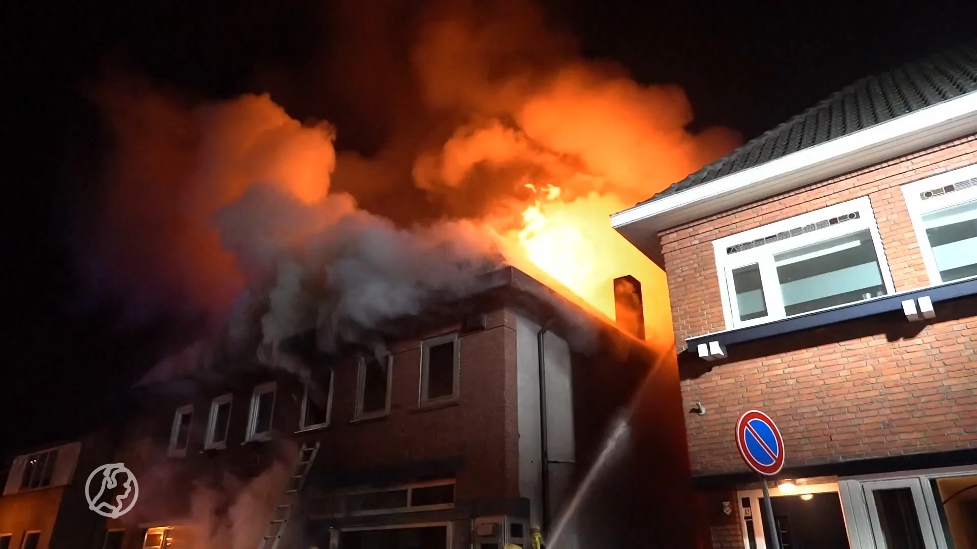 Jonge vrouw vermist na uitslaande woningbrand in Dongen