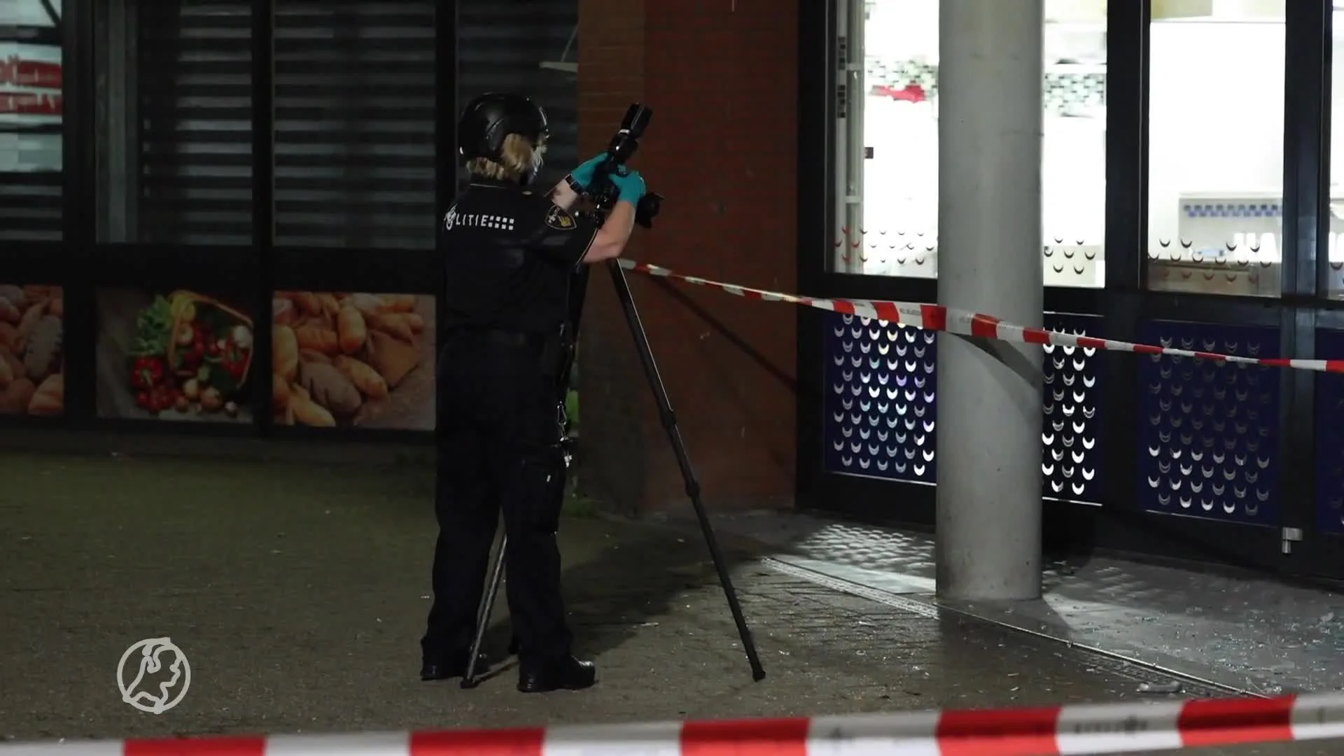 Schade na explosie bij viswinkel in Rotterdam