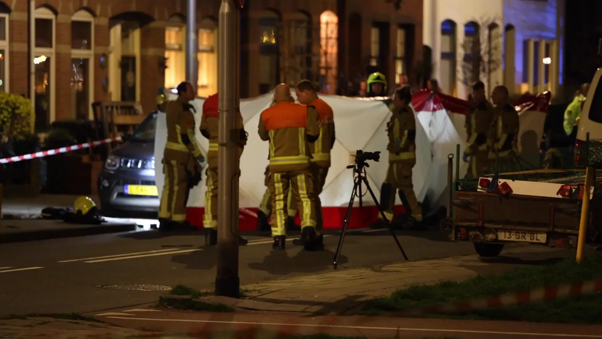 Automobilist rijdt vrouw en hondje dood in IJmuiden en vlucht