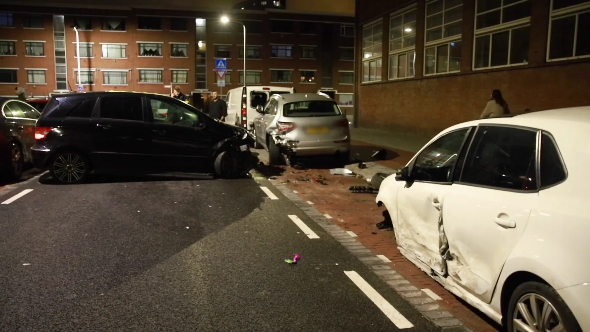 Bestuurder richt ravage aan na dollemansrit in Den Haag