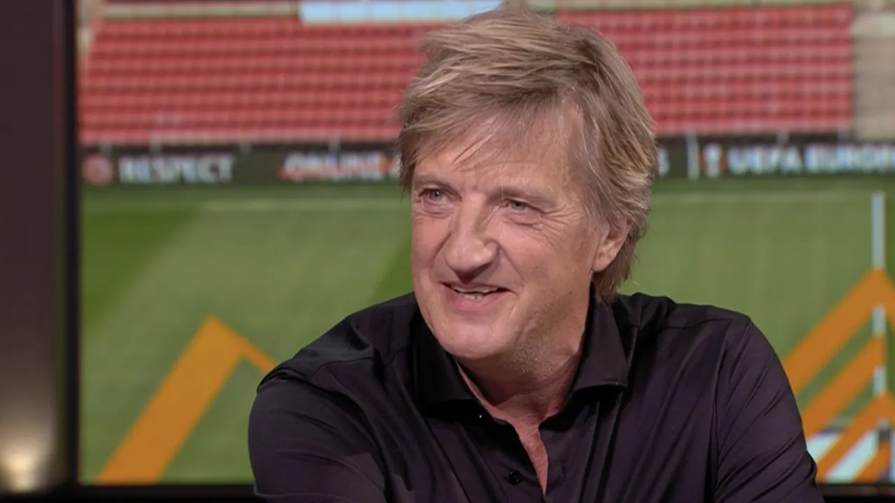 Wim keek met veel plezier naar Ajax tegen Rangers: 'Manier waarop ze spelen is enorm attractief'