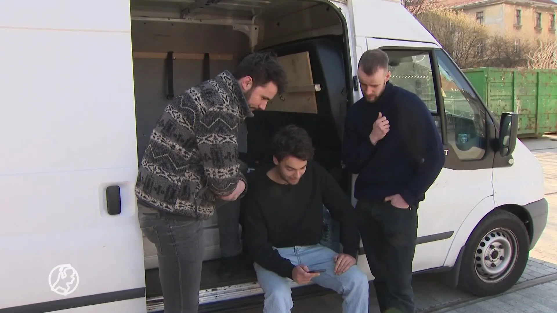 Nederlandse vrienden brengen aggregaten naar Polen voor Oekraïense vluchtelingen