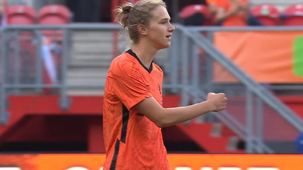 VIDEOGOAL: Oranje Leeuwinnen - Noorwegen 5-0 (Miedema)