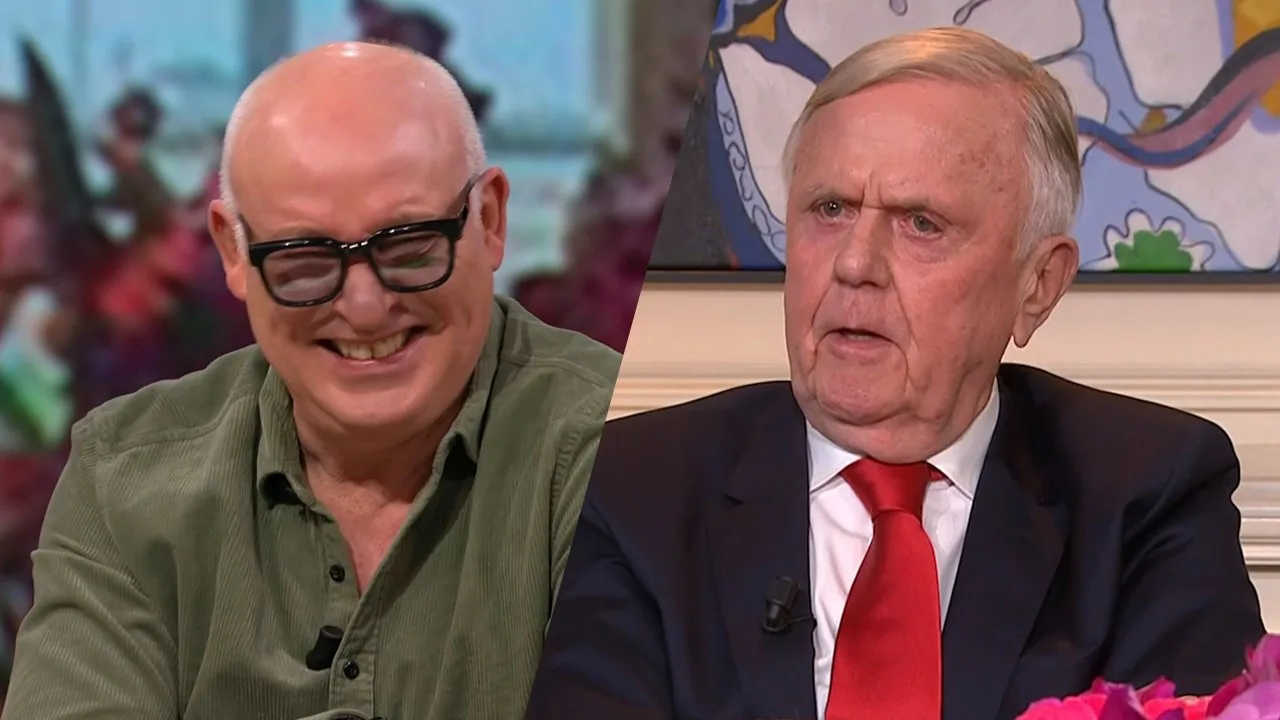 René moet lachen om warrig gesprek tussen Willem van Hanegem en Harry Mens