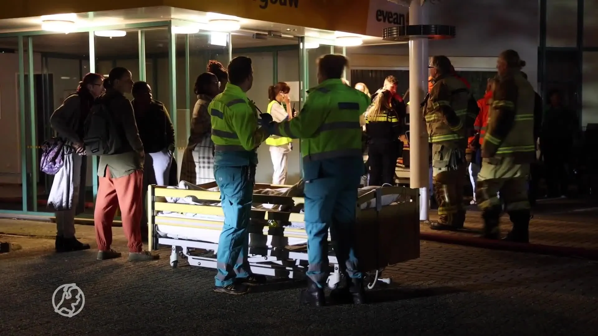 Veertig bewoners geëvacueerd door brand bij verpleeghuis Zaandam