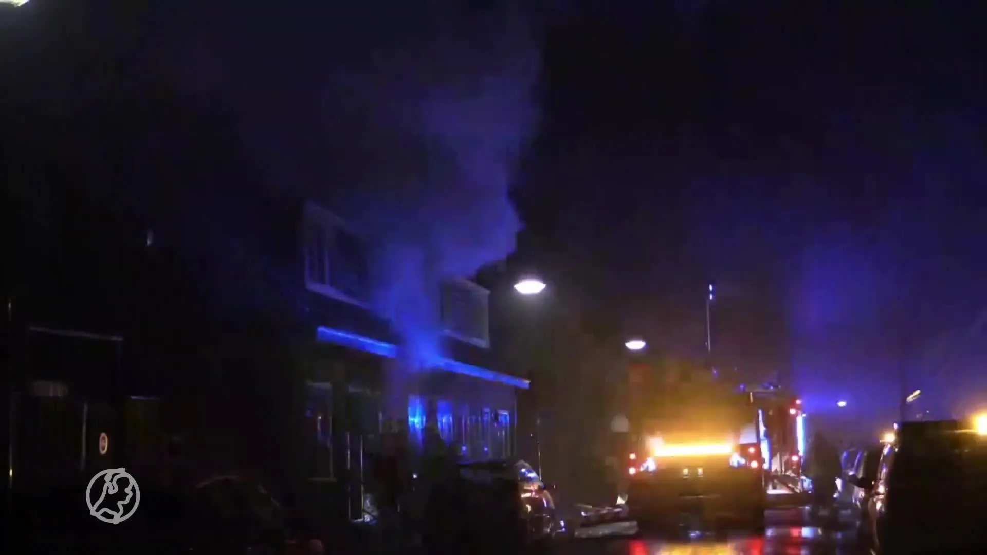 Grote brand verwoest woning in Enschede