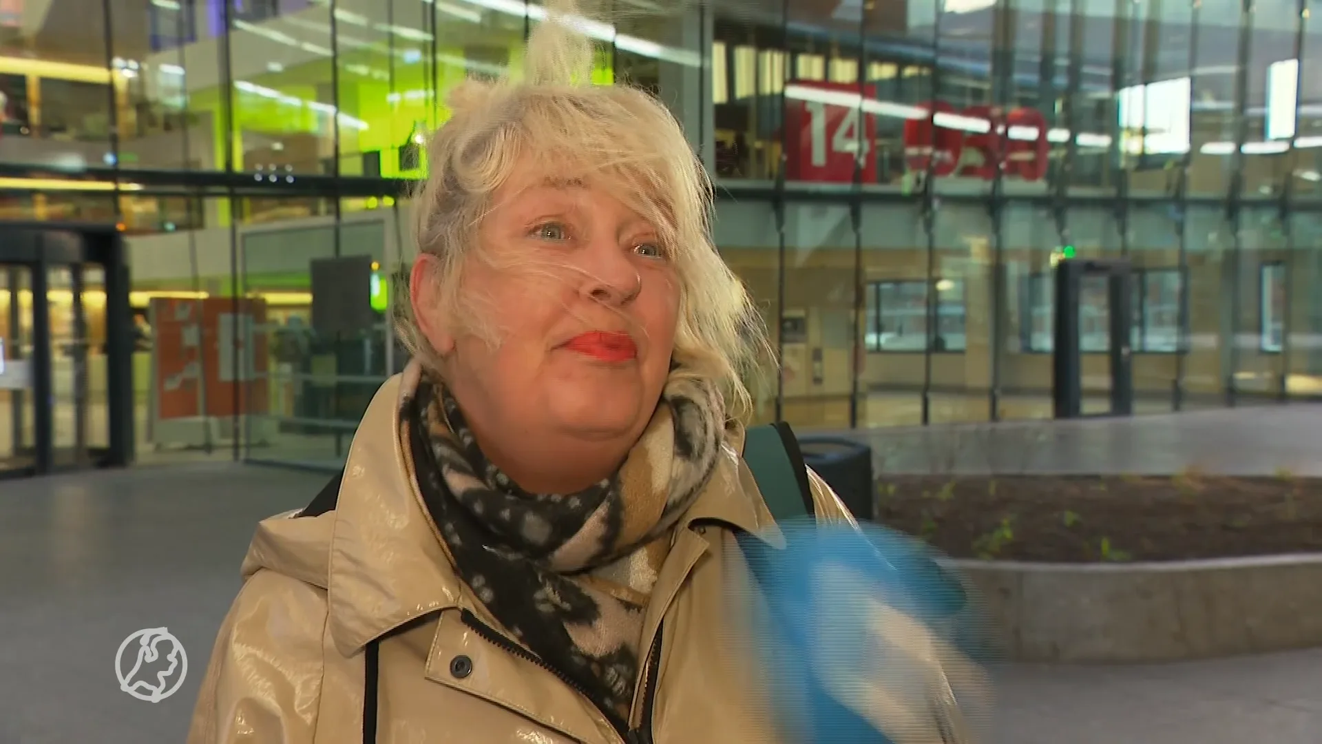 Deze sticker kun je op je brief van de overheid plakken