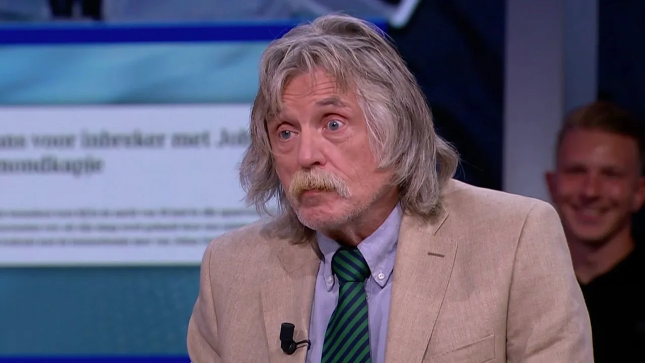 Student betrapt indringer met Johan Derksen-mondkapje: 'Inbreker met smaak!'