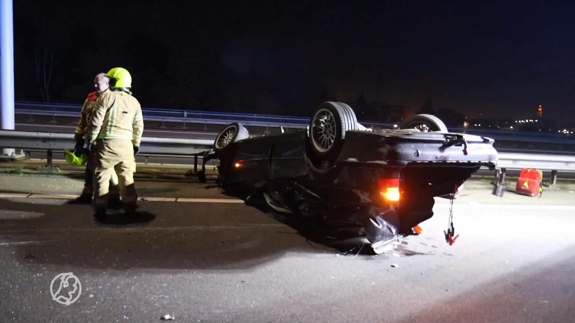Gigantische ravage op A20 door megaklapper auto: inzittende spoorloos