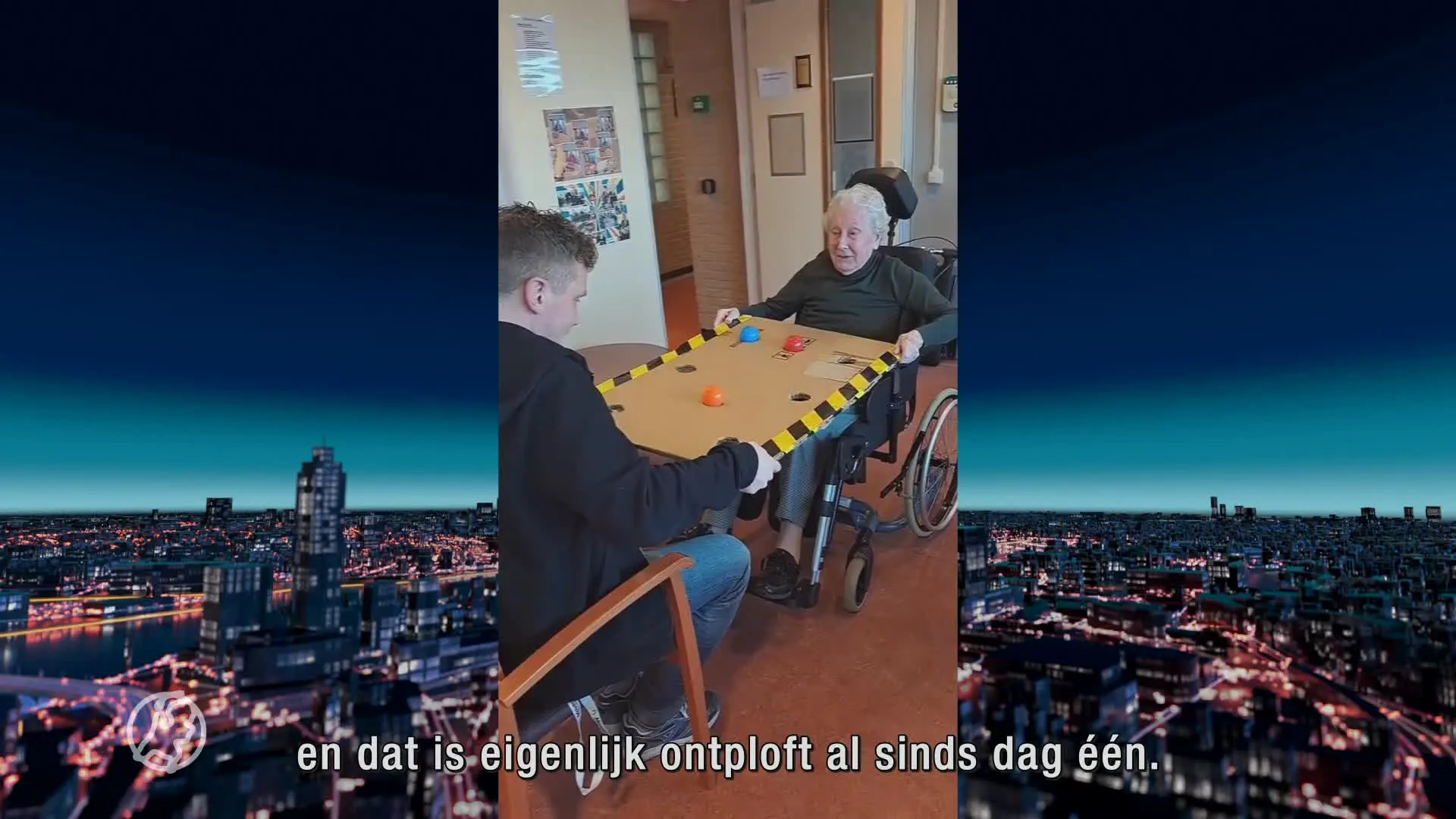 Joël brengt ouderen in beweging met alledaagse materialen en is een hit op sociale media