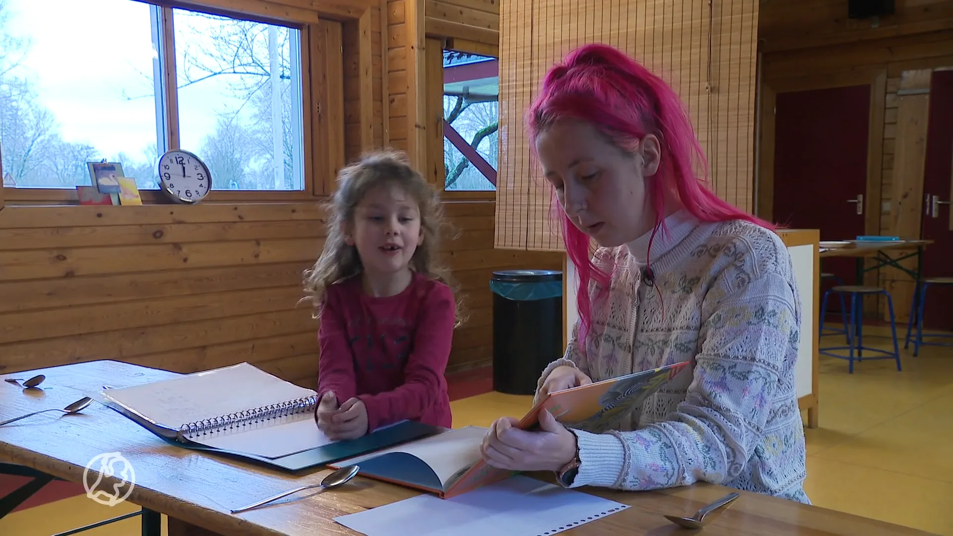 Renee miste aandacht voor haar dochter, dus begon ze haar eigen school