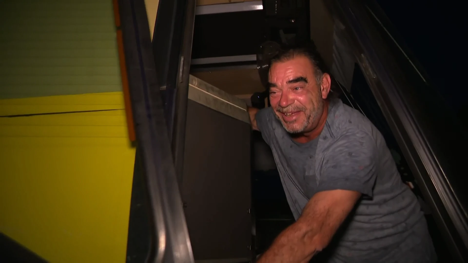 Fans Max Verstapen ontwaken op circuit-camping op 'race day'