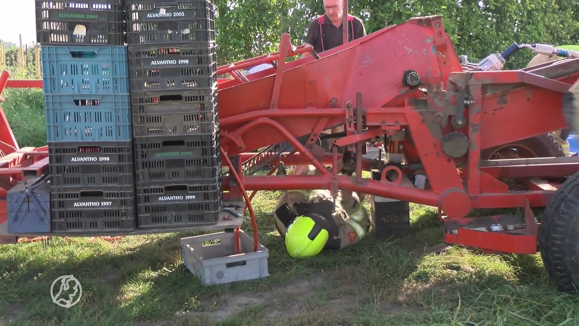 Jongen (11) valt van landbouwvoertuig in Zeeland en raakt gewond