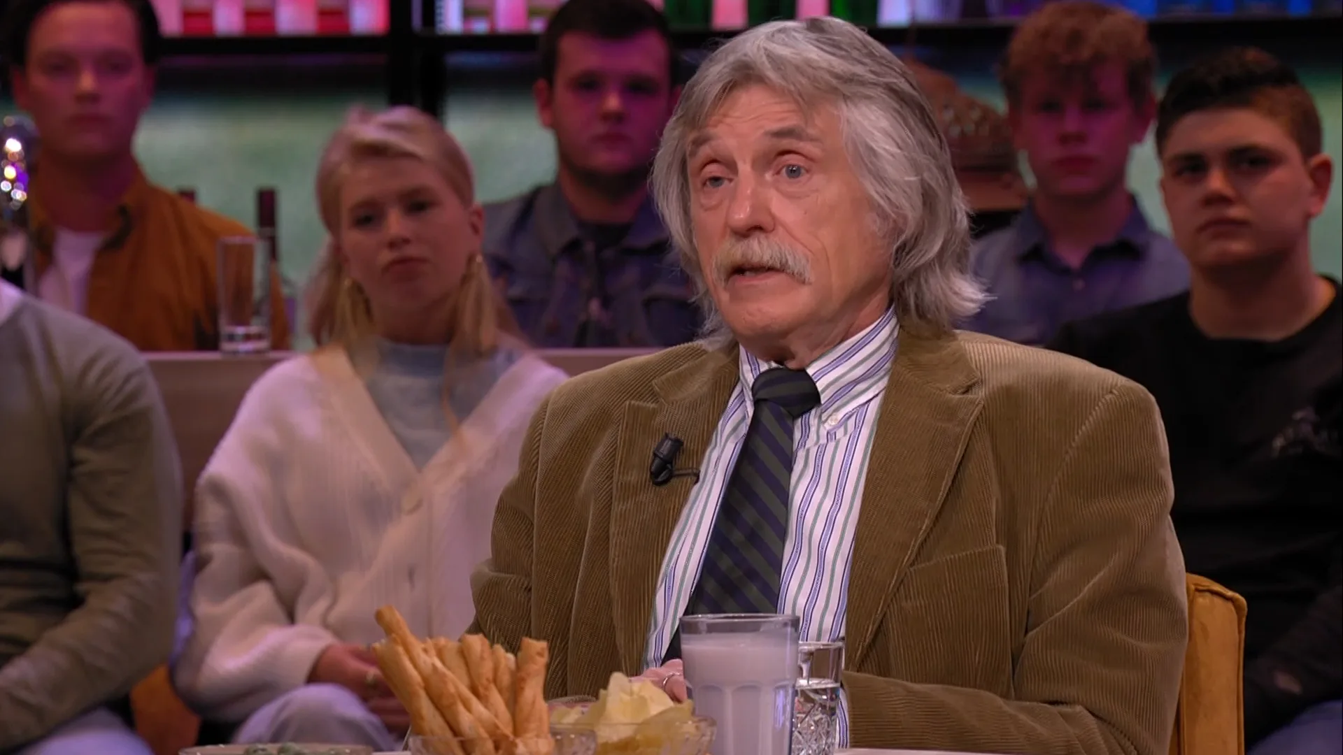 Johan over Henk Fraser die AD vergelijkt met Juicekanaal: 'Domme opmerking'