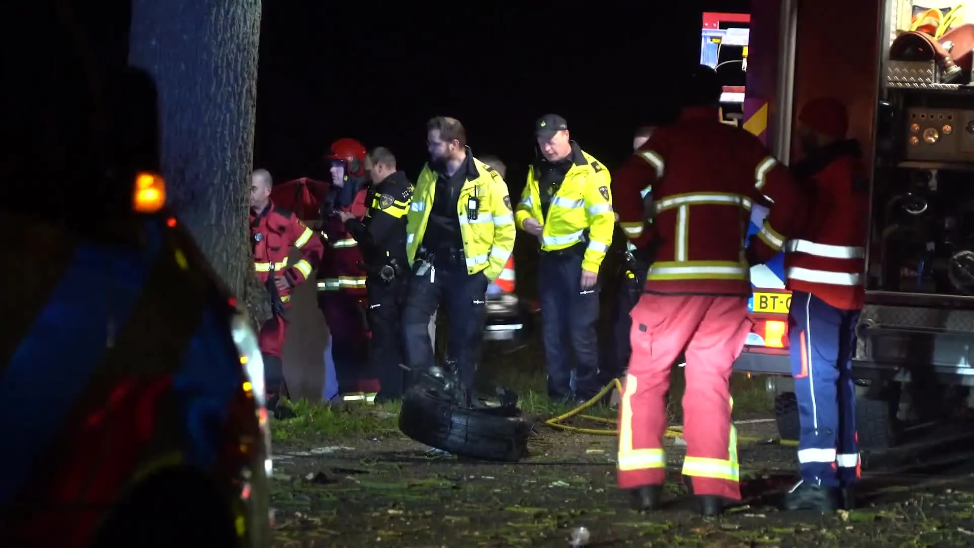 Man (30) dood bij heftig ongeluk: auto crasht en eindigt in sloot