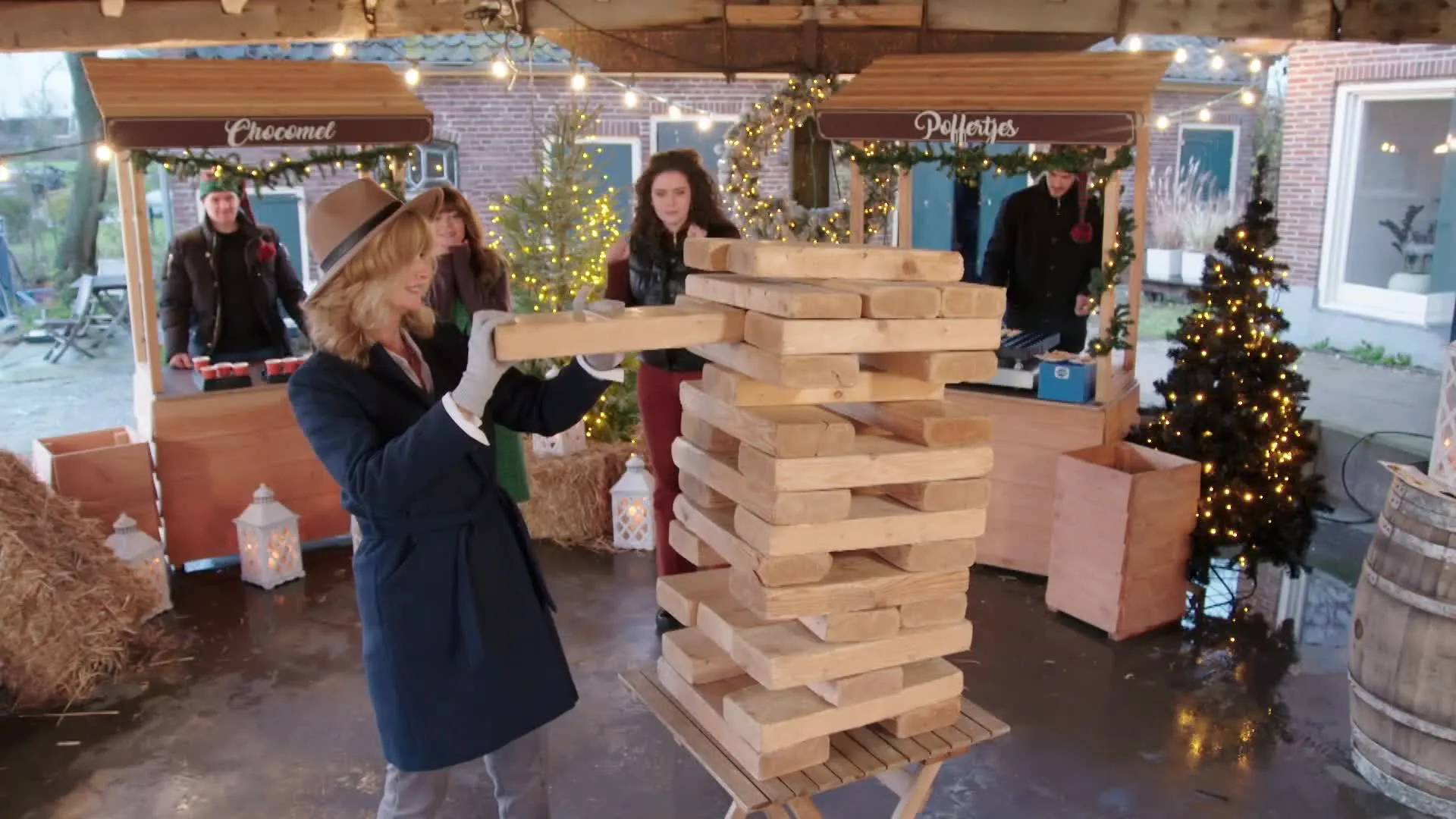 Winnen Daphne en dochter Emma een potje Jenga van Kim?