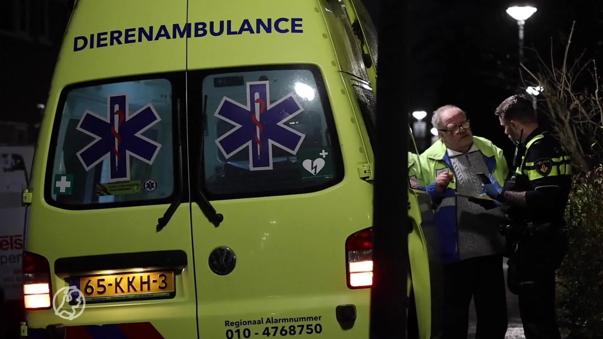 Hond doodgeschoten door agent na aanval op eigen baasjes