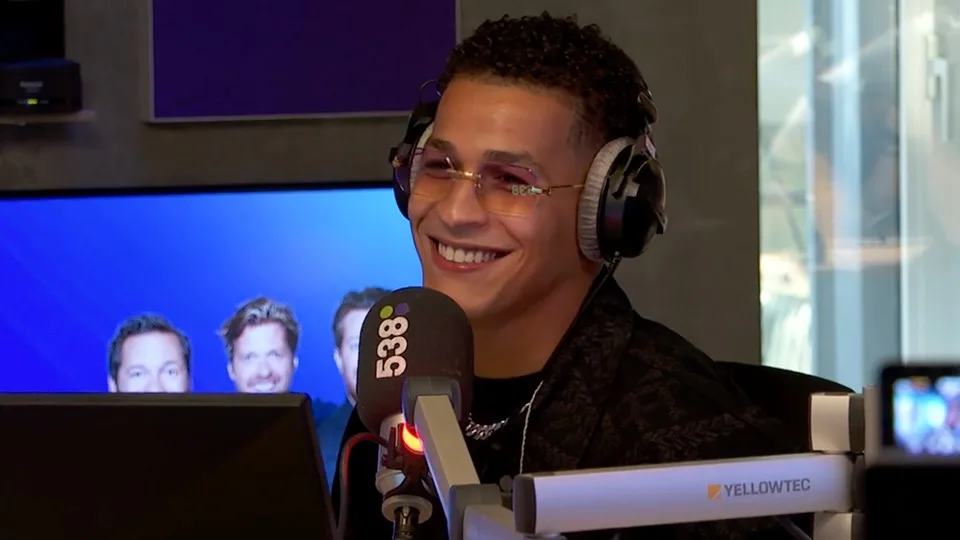 Bilal Wahib doet z'n verhaal bij Barend en Iris op Radio 538