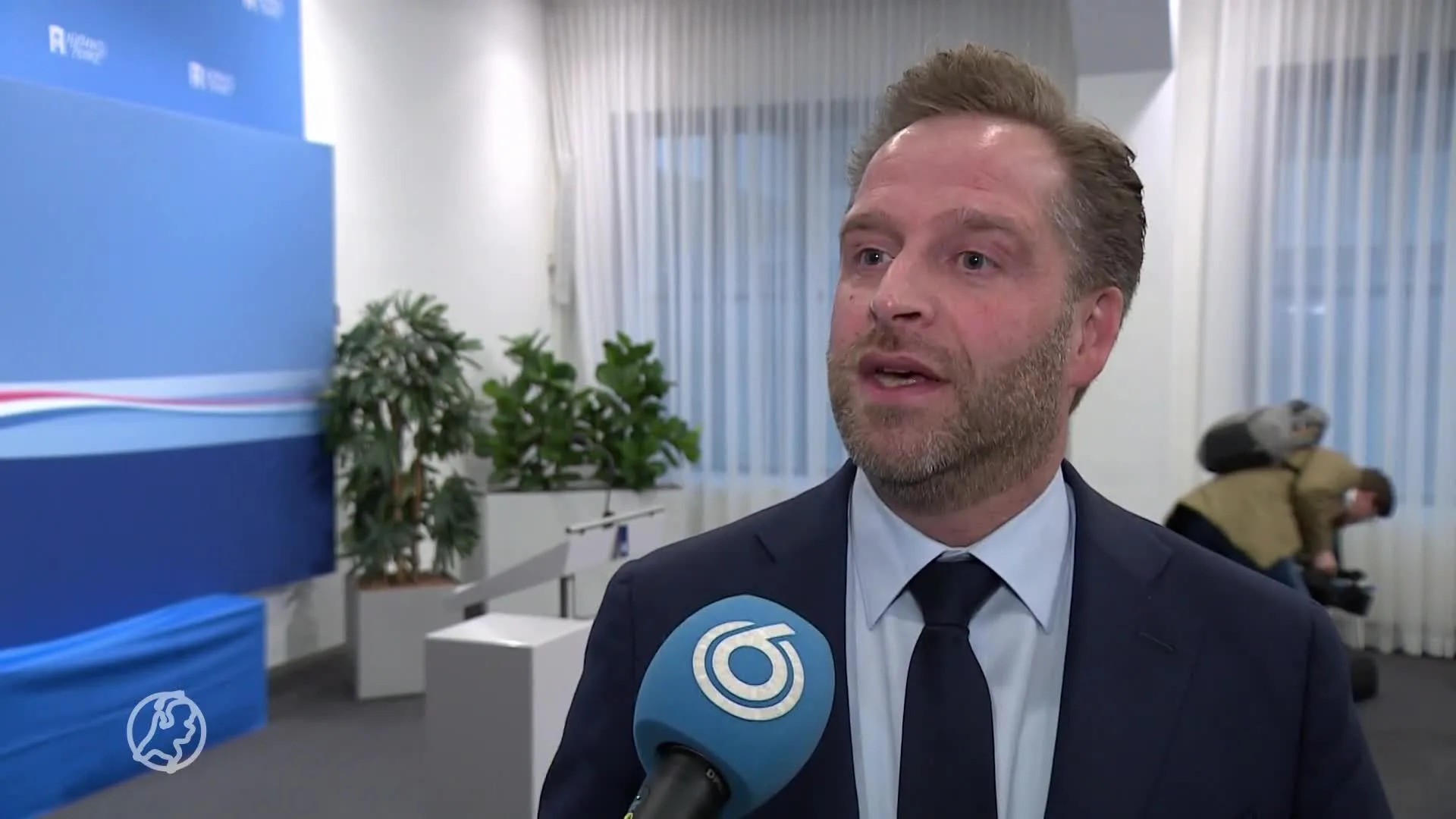 Minister De Jonge wil korte metten maken met gesteggel tussen provincie en gemeente over woningbouw