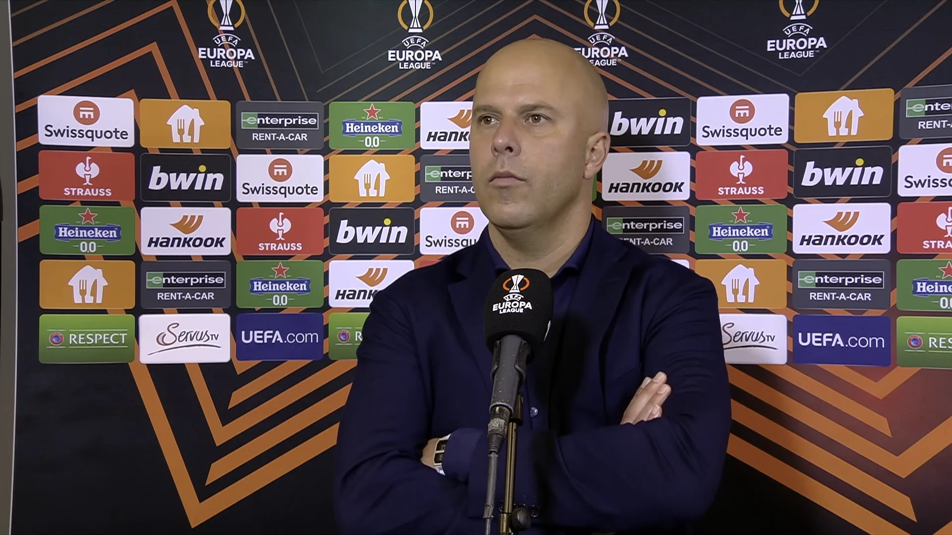 Slot neemt het op voor aanvallers: 'Dat zou te makkelijk zijn'