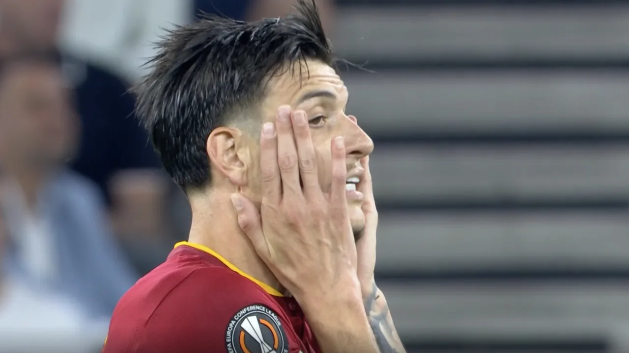 KANS: Ibanez mist grote kans na scrimmage voor doel Sevilla