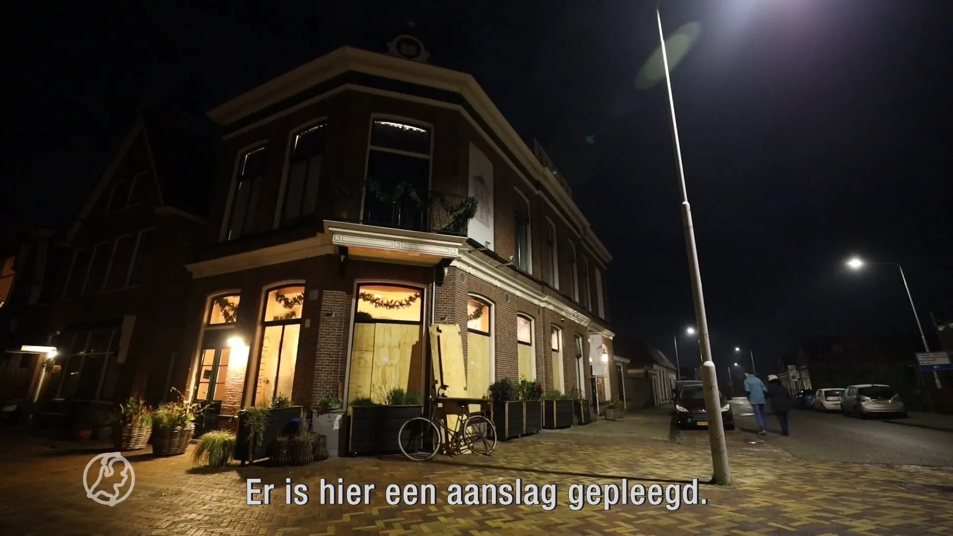 Ramen gesneuveld in hotel Joure door carbidkanon