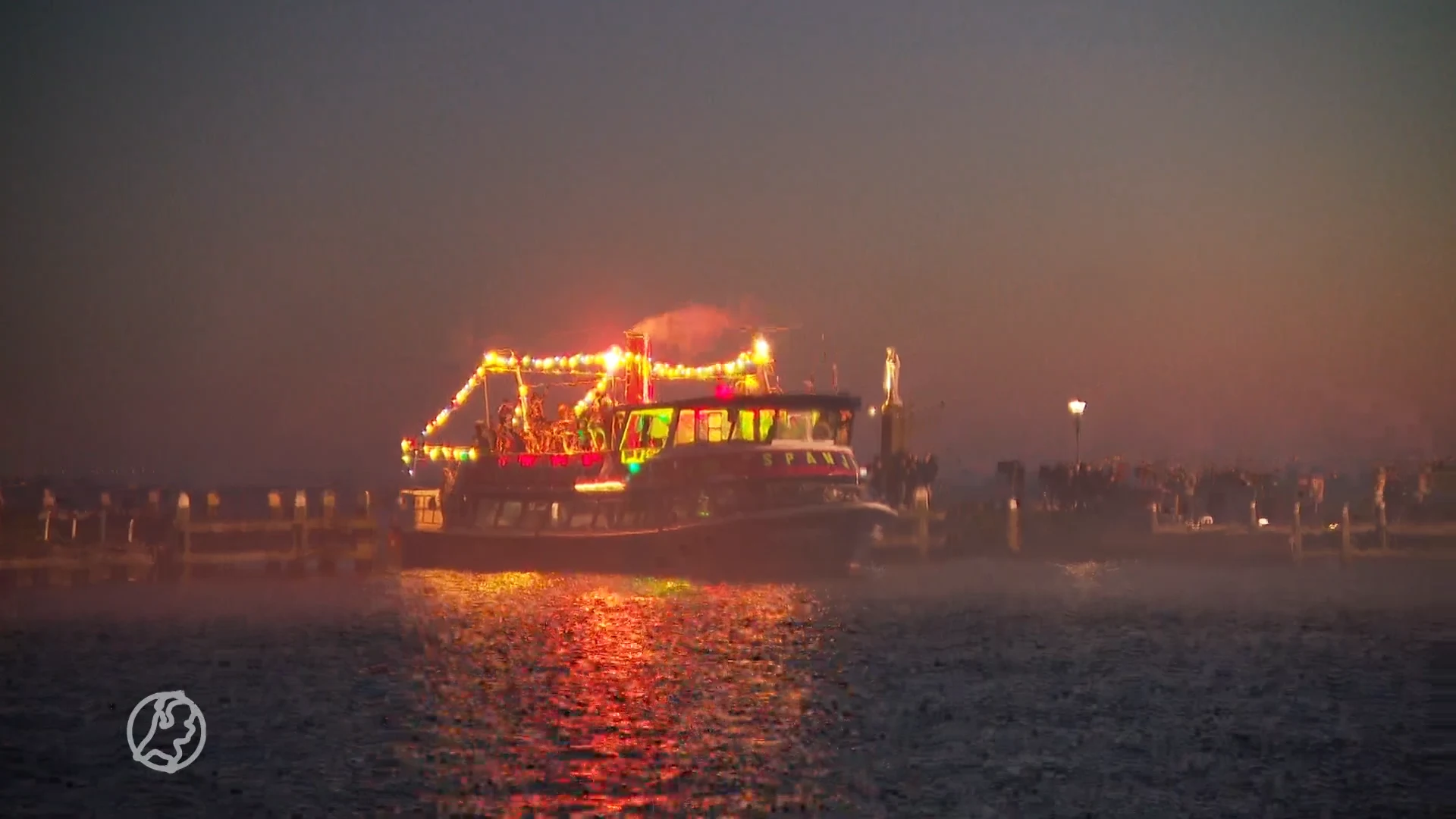 Intocht zonder zwarte pieten verloopt rustig in Volendam