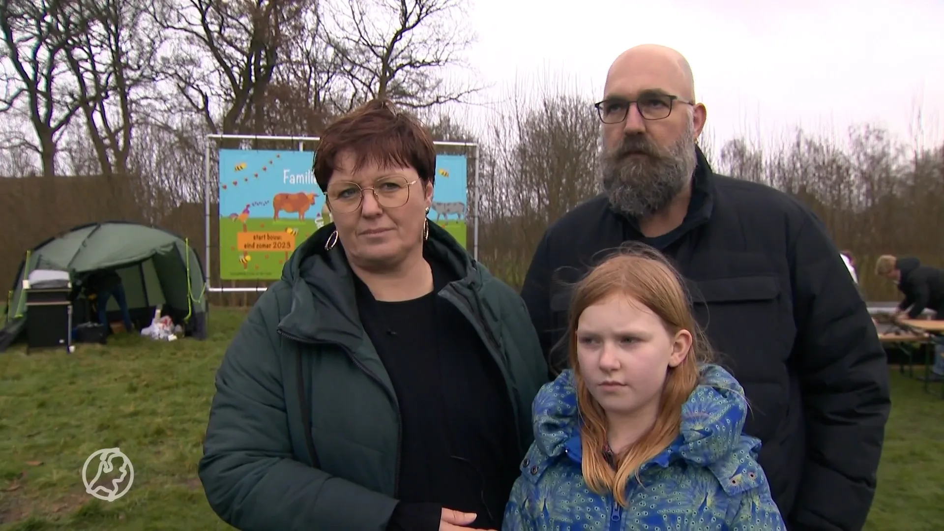 Lach en een traan bij onthulling van kinderboerderij van verongelukte dierenvriend Isabelle (8)