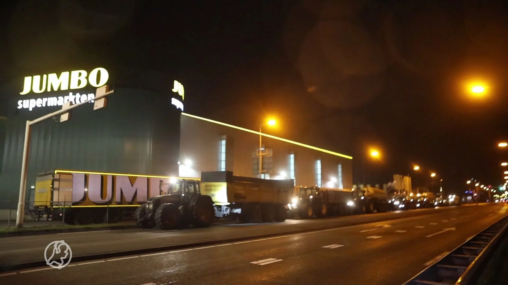 Boeren blokkeren Jumbo-distributiecentrum in Breda