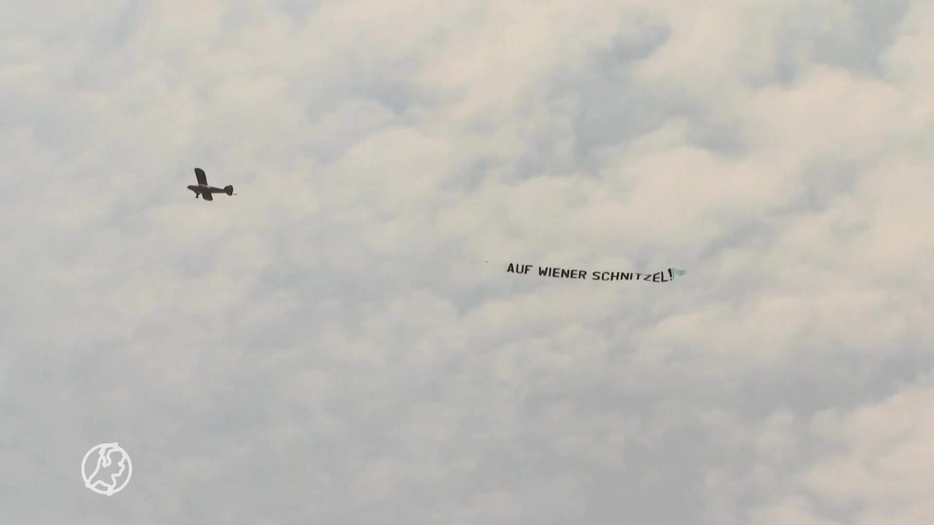 Opnieuw mysterieus vliegtuigje boven Oranje-training: 'Auf wi...